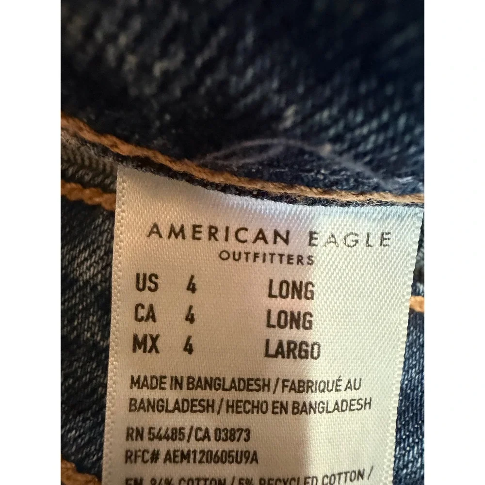 American Eagle Womens Blue Denim High Rise Frayed Raw Hem Shorts Size 4 Long
